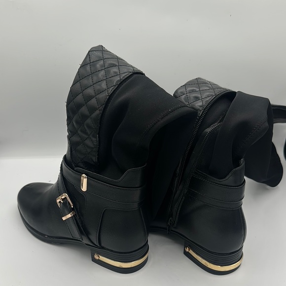 Black Quilted Women's Boots - Picture 1 of 2